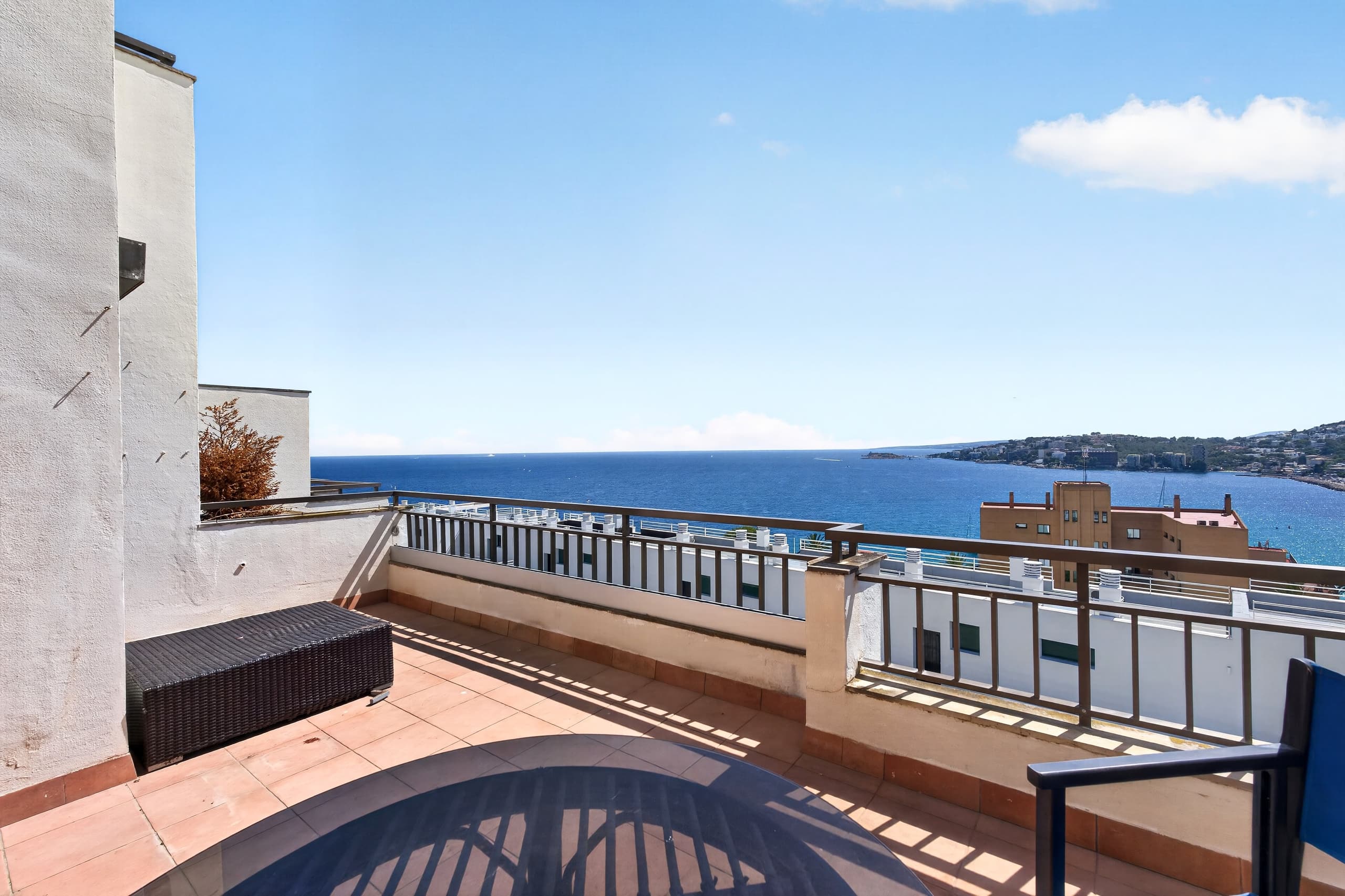 Living with the Ocean as a Backdrop, 2