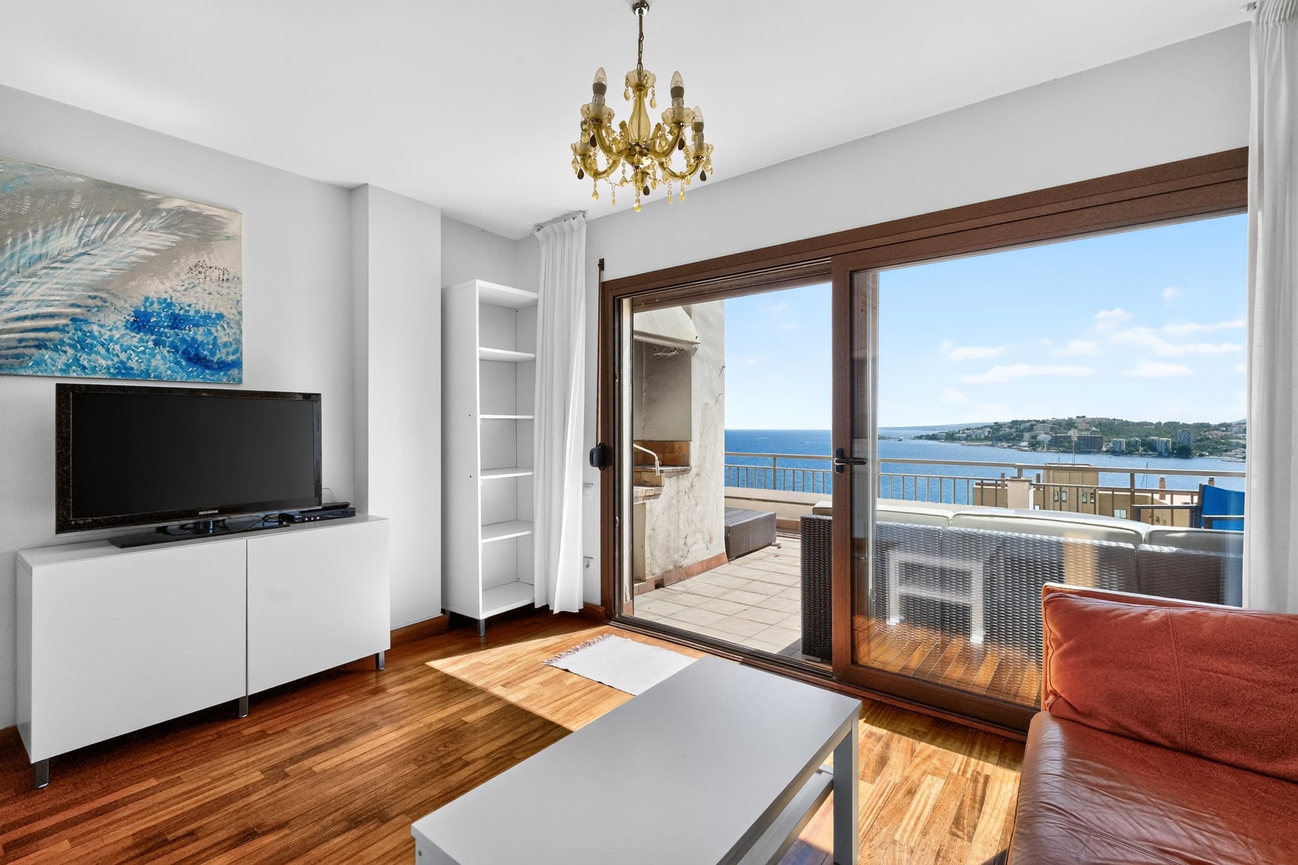 Living with the Ocean as a Backdrop, 1