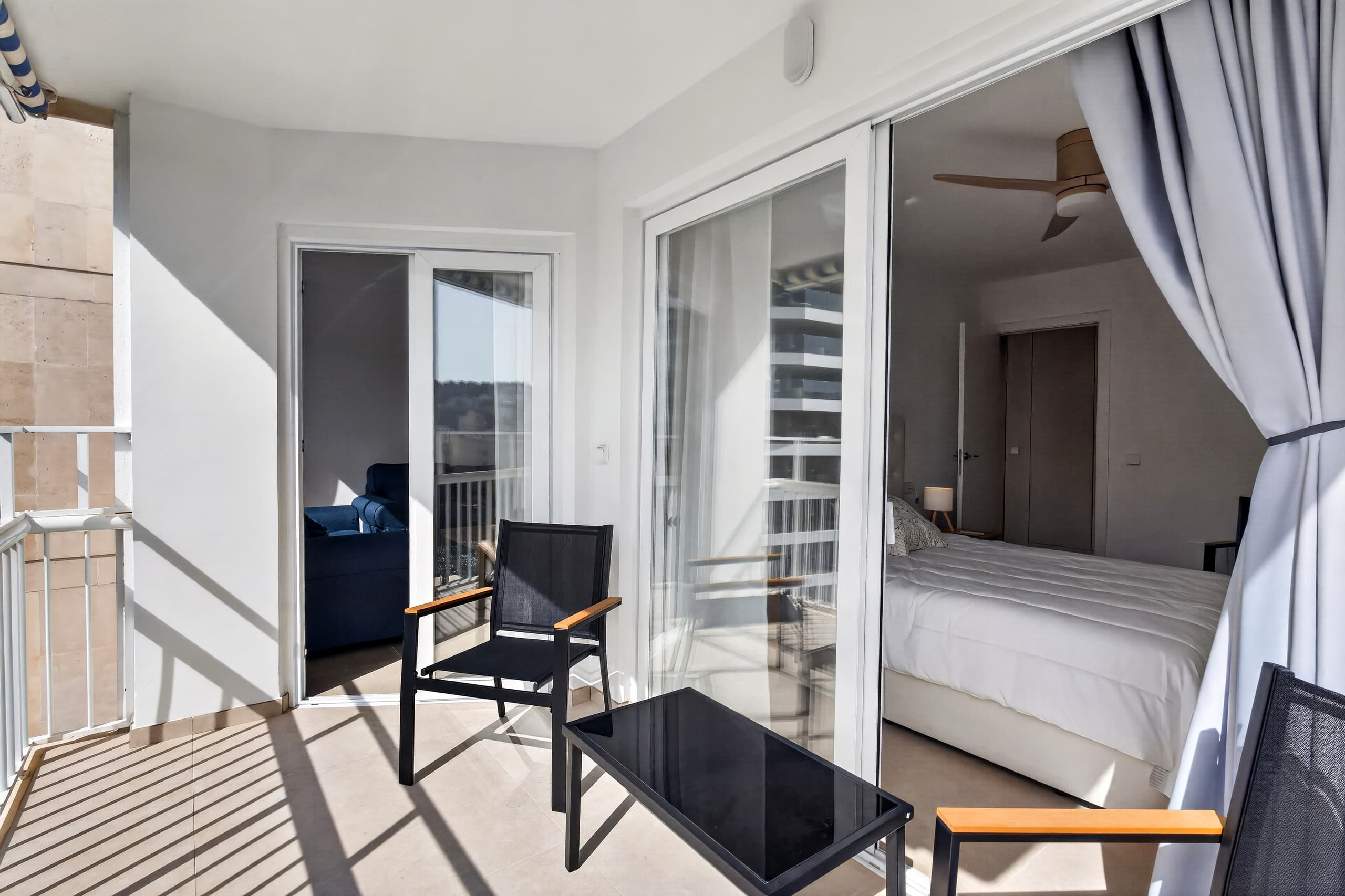 Apartment with ocean view and private cove, 11