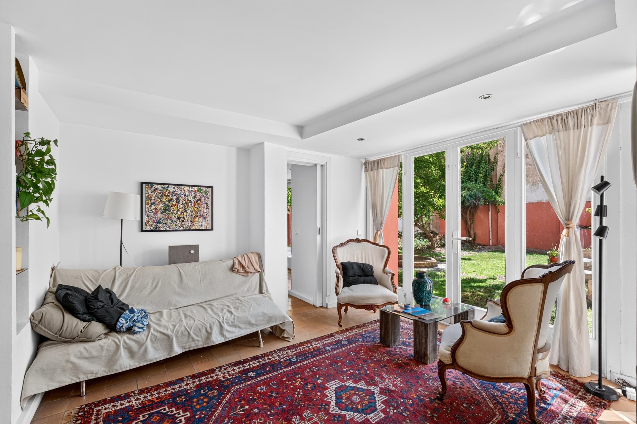 Property in need of renovation with a garden in the Old Town, 14