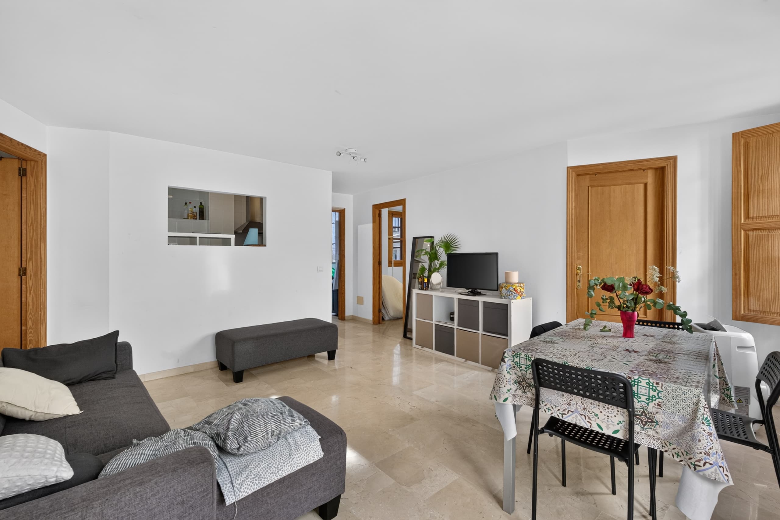 2-Bedroom Apartment in the Heart of Palma, 5