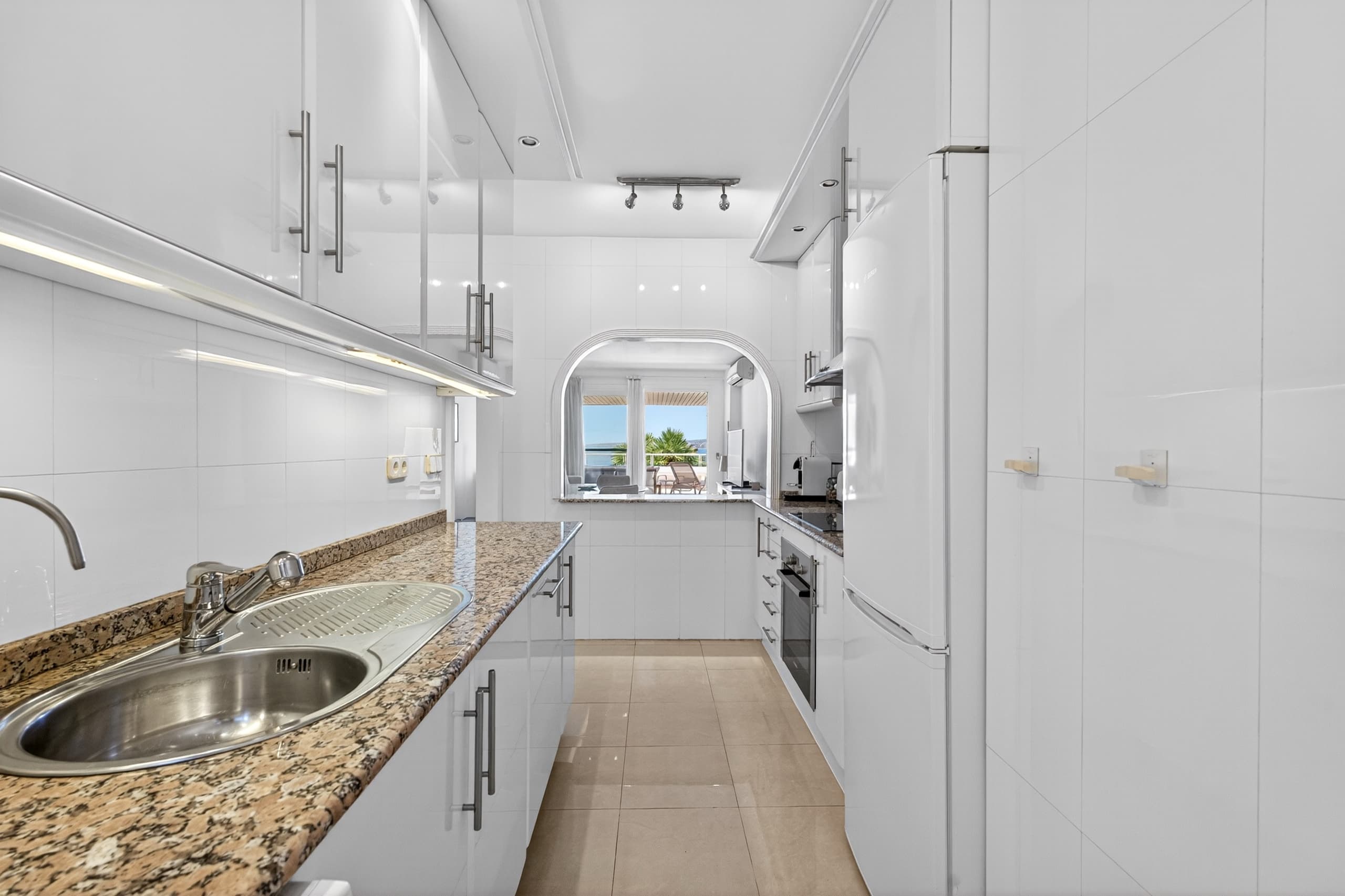 Apartment with a view of the harbor in Puerto Portals, 8
