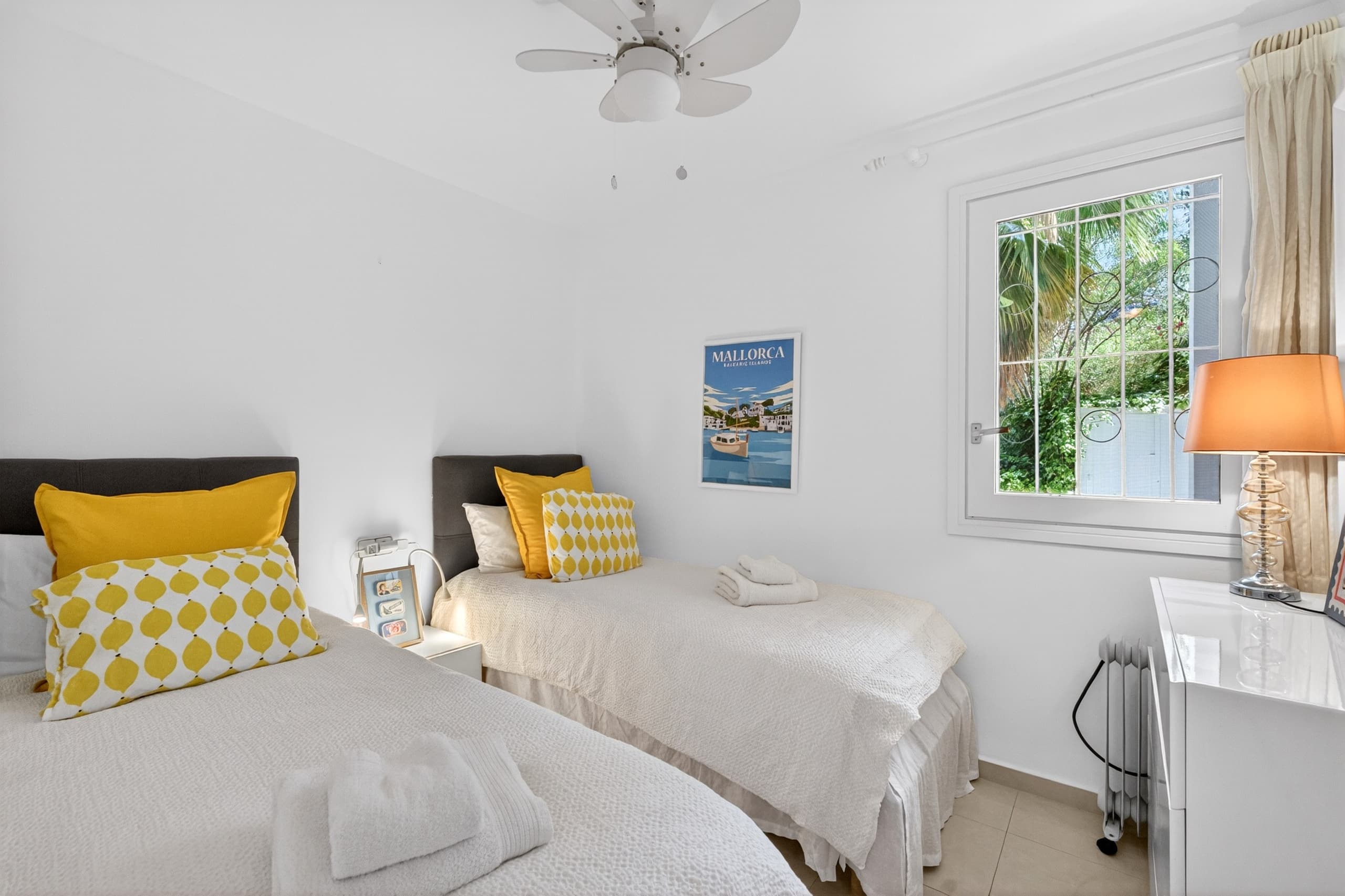Apartment with a view of the harbor in Puerto Portals, 15
