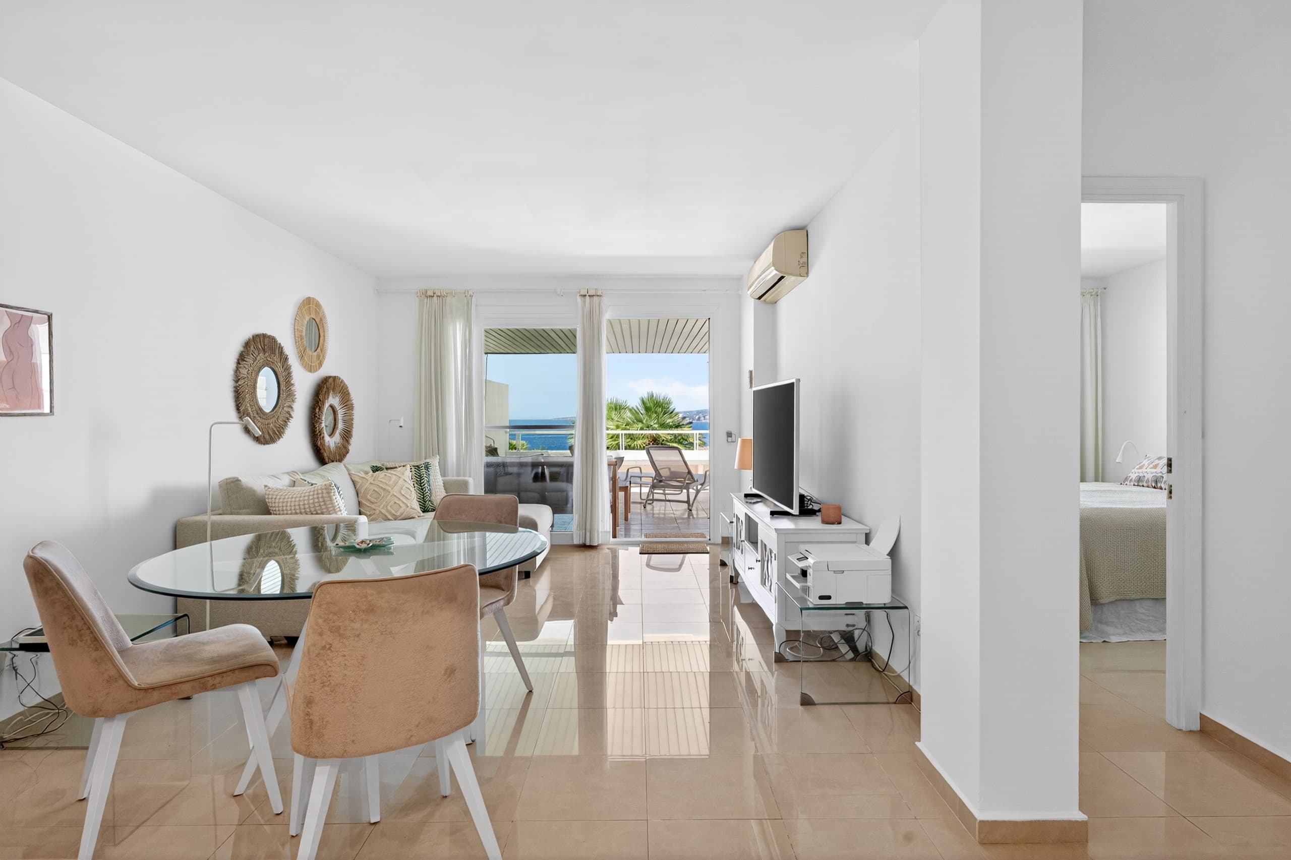 Apartment with a view of the harbor in Puerto Portals, 18