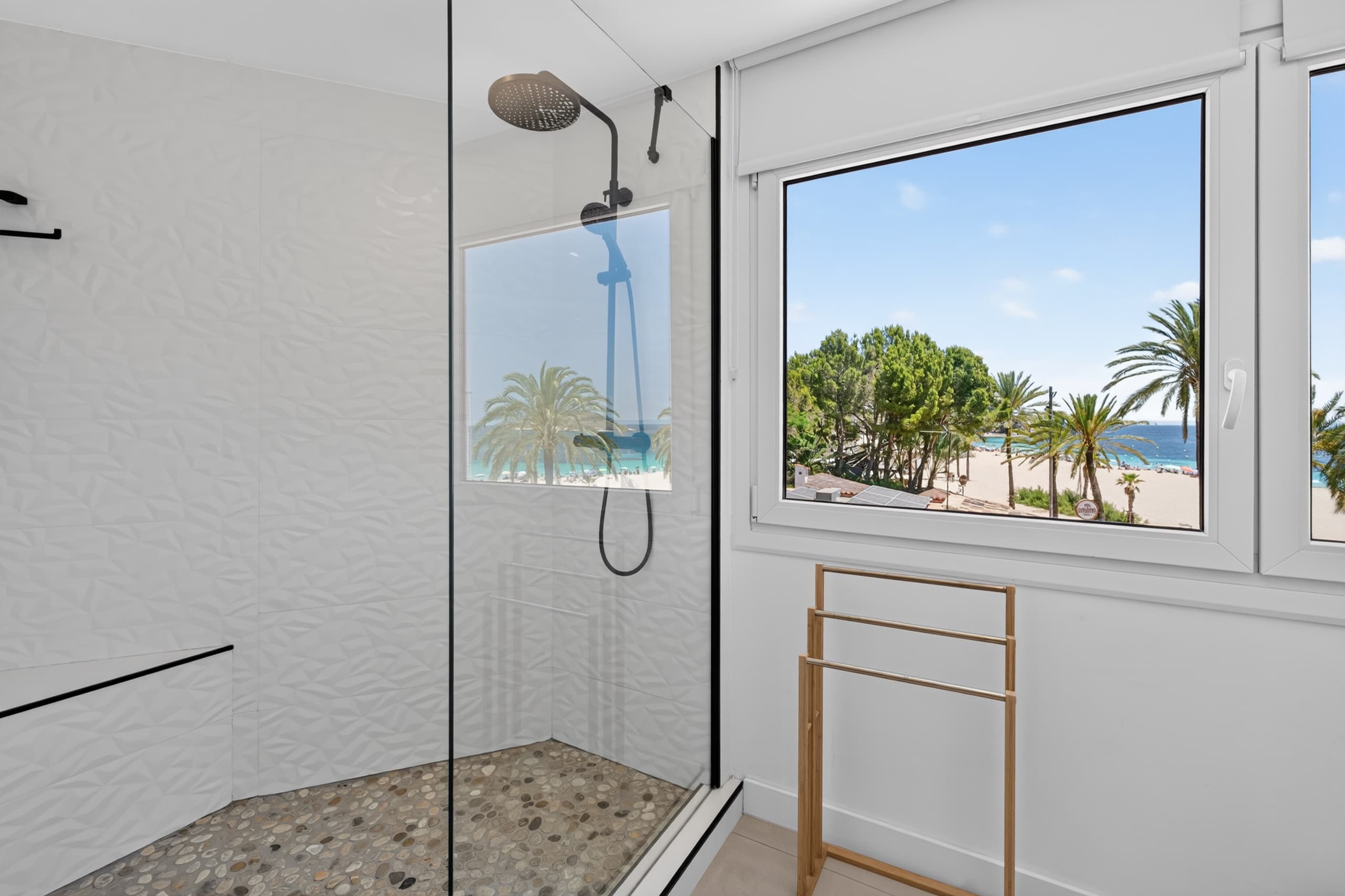 Strandapartment mit Panorama-Meerblick, 10