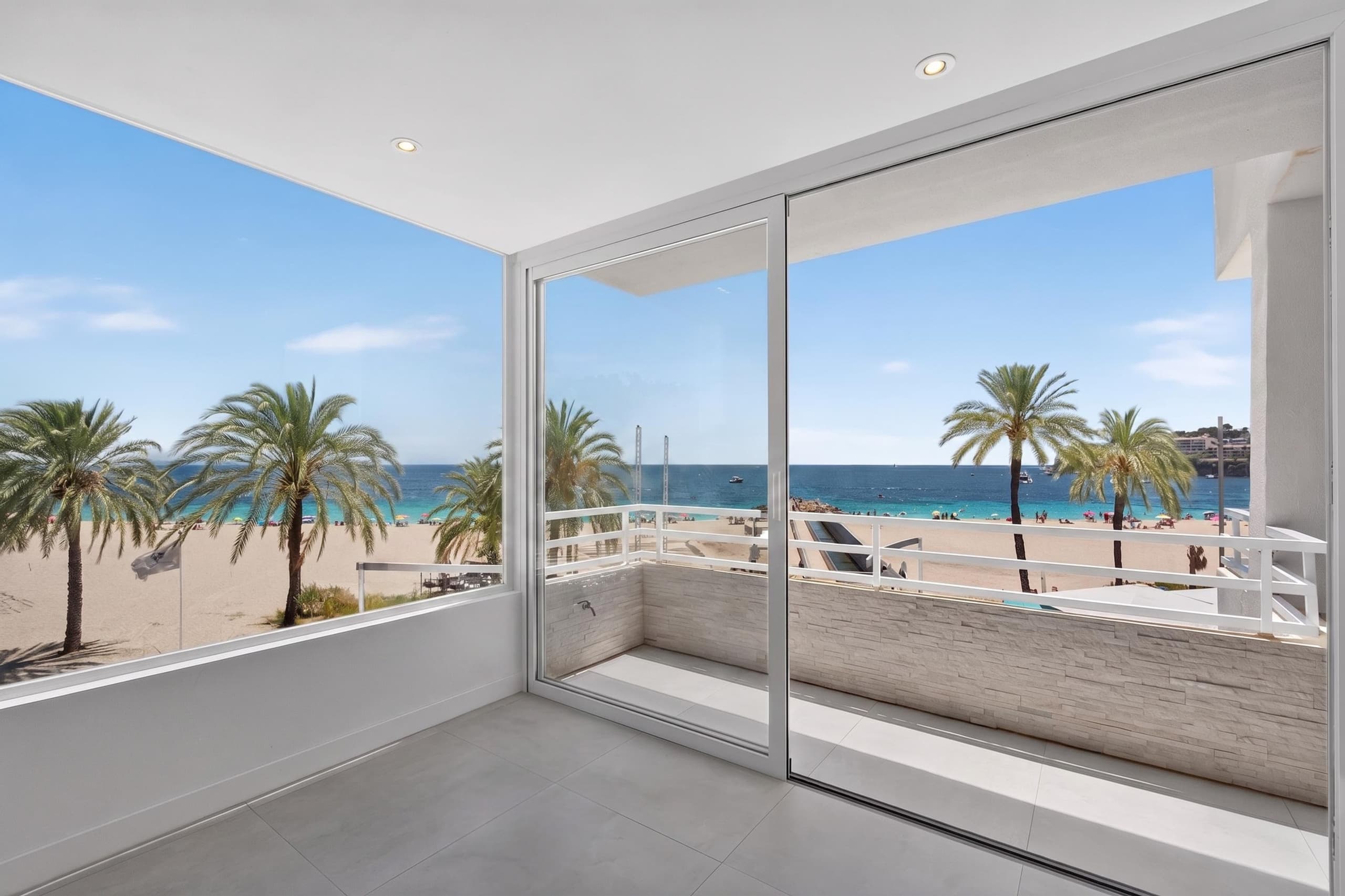 Strandapartment mit Panorama-Meerblick, 15