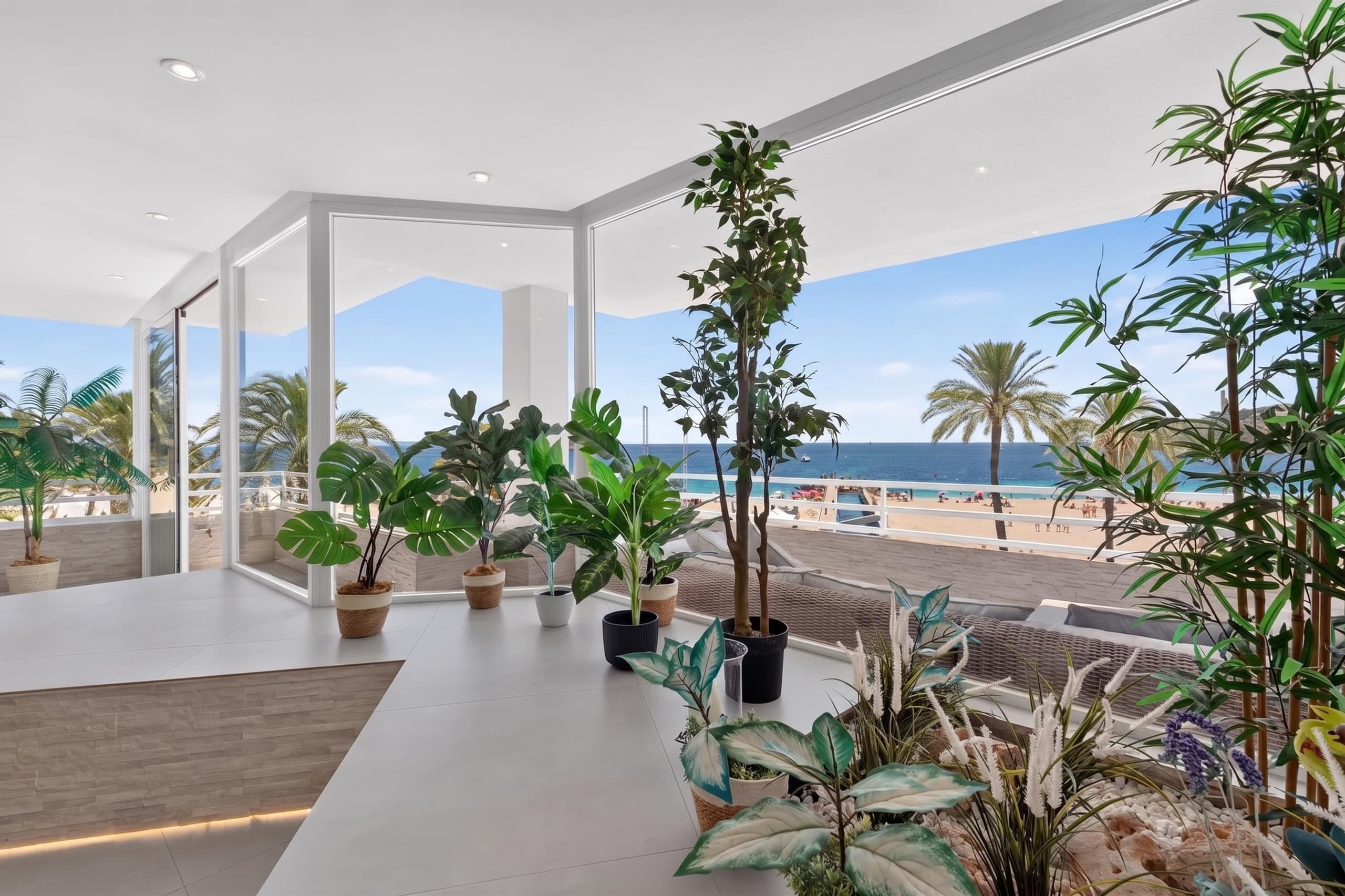 Strandapartment mit Panorama-Meerblick, 2